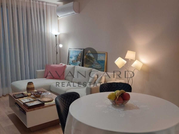 Двустаен апартамент в Пловдив, Център - 75 кв.м за 1387 €/кв.м - Снимка #1