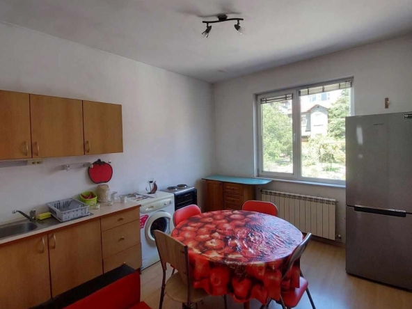 Дава се под наем Тристаен апартамент в Пловдив, Център - 65 кв.м за 350 € - Снимка #1