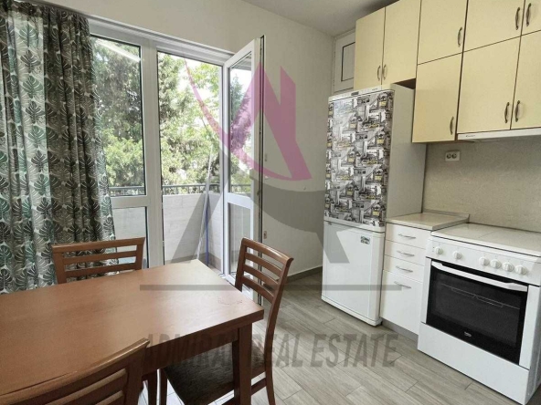 Дава се под наем Тристаен апартамент в Варна, Общината - 60 кв.м за 598.23 € - Снимка #1