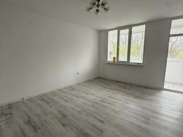 Двустаен апартамент в Казанлък - 67 кв.м за 800 €/кв.м - Снимка #1