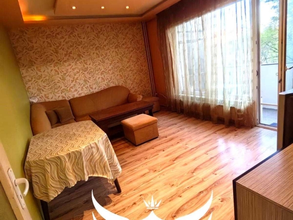 Дава се под наем Тристаен апартамент в Асеновград - 78 кв.м за 422.79 € - Снимка #1