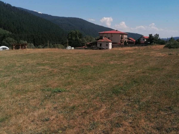 Парцел в с. Говедарци, Област София-област - 2176 кв.м за 40 €/кв.м - Снимка #1
