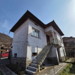 Къща в с. Гложене, Област Ловеч - 110 кв.м за 186 €/кв.м - Снимка #1