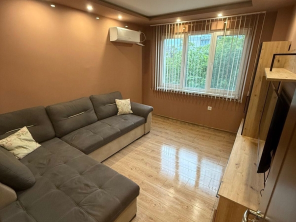 Дава се под наем Тристаен апартамент в София, Люлин 10 - 75 кв.м за 598.23 € - Снимка #1
