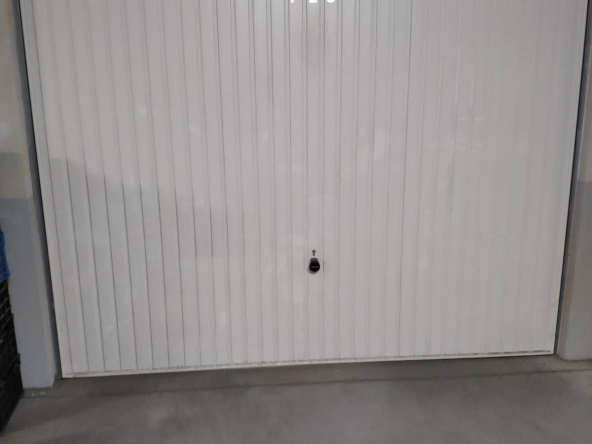 Дава се под наем Гараж / Паркомясто в София, Изгрев - 19 кв.м за 259.08 € - Снимка #1