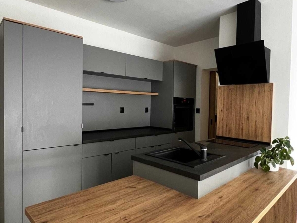 Тристаен апартамент в Пловдив, Христо Смирненски - 96 кв.м за 1222 €/кв.м - Снимка #1