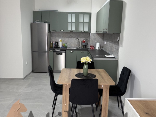 Дава се под наем Двустаен апартамент в София, Красно село - 75 кв.м за 797.64 € - Снимка #1