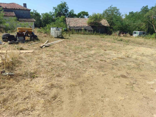 Парцел в с. Аврен, Област Варна - 850 кв.м за 17 €/кв.м - Снимка #1