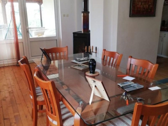 Къща в с. Селищен дол, Област Перник - 297 кв.м за 573 €/кв.м - Снимка #1