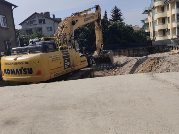 Тристаен апартамент в София, Лозенец - 154 кв.м за 2804 €/кв.м - Снимка #1