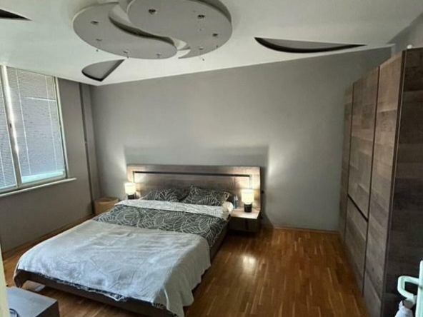 Тристаен апартамент в Бургас, Братя Миладинови - 92 кв.м за 1903 €/кв.м - Снимка #1