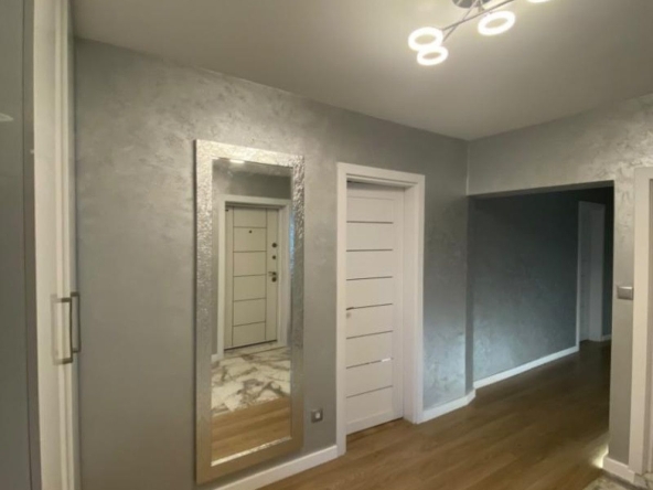 Многостаен апартамент в Бургас, Възраждане - 165 кв.м за 2031 €/кв.м - Снимка #1