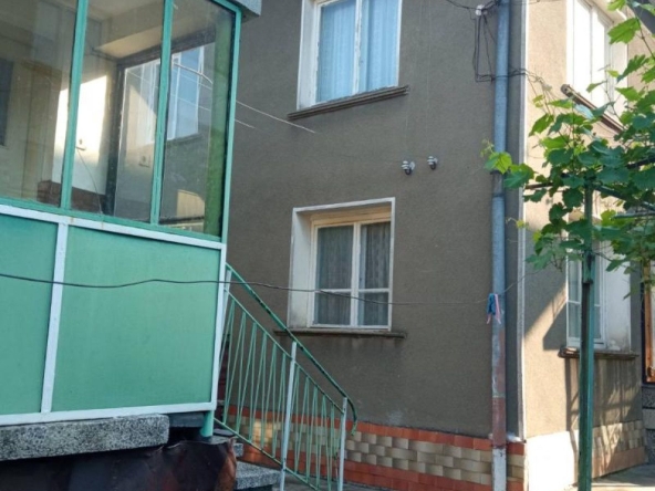 Къща в Етрополе - 90 кв.м за 739 €/кв.м - Снимка #1