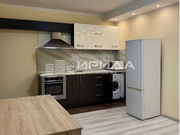 Тристаен апартамент в София, Медицинска академия - 75 кв.м за 1938 €/кв.м - Снимка #1