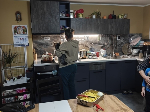 Етаж от къща в Радомир - 84 кв.м за 365 €/кв.м - Снимка #1