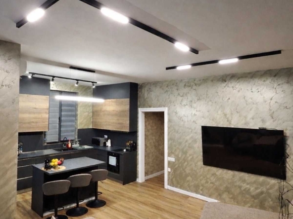 Дава се под наем Къща в Пловдив, Каменица 1 - 144 кв.м за 329165.73 € - Снимка #1