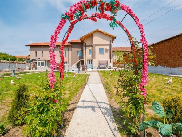 Къща в с. Крушовица, Област Плевен - 212 кв.м за 313 €/кв.м - Снимка #1