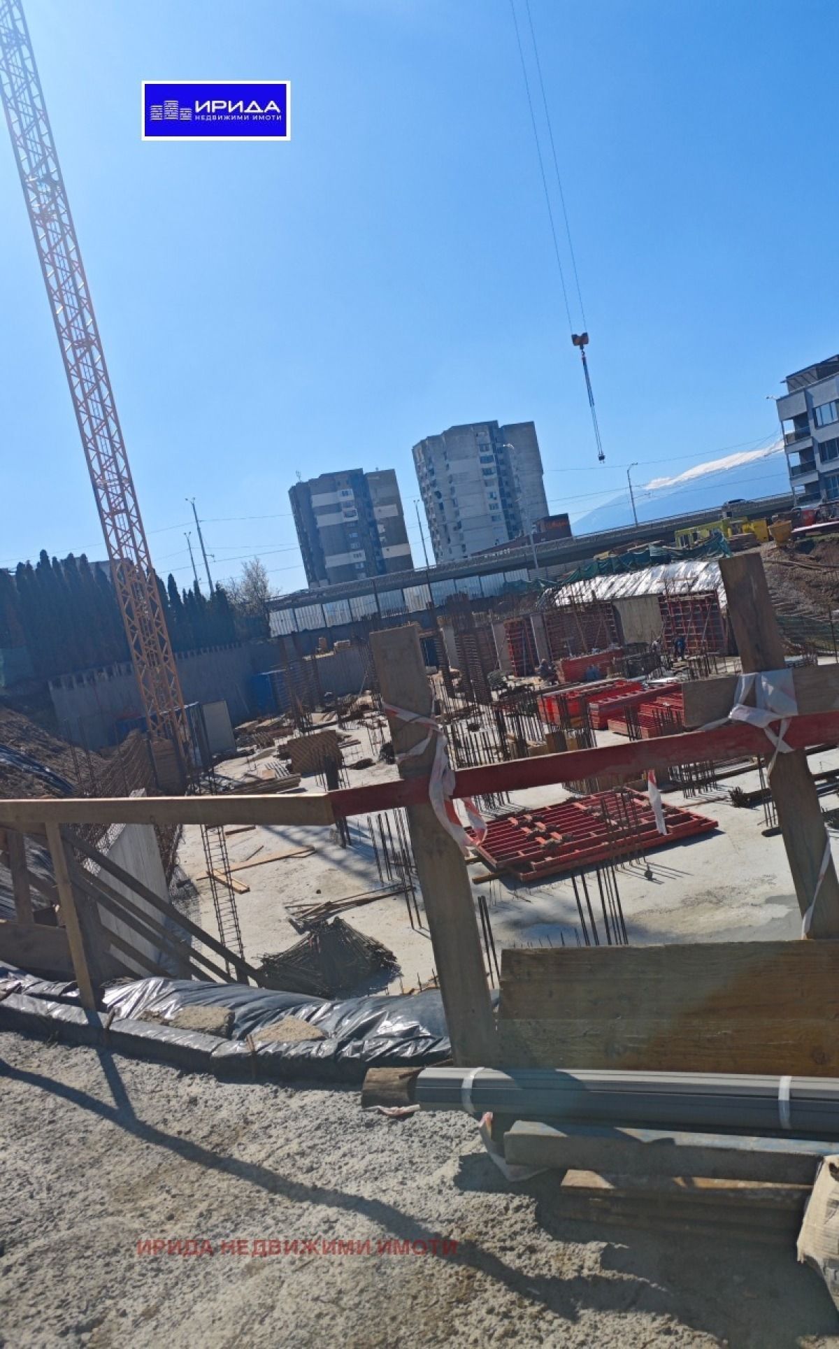 Тристаен апартамент в София, Левски Г - 114 кв.м за 1956 €/кв.м - Снимка #1