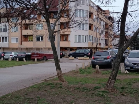 Тристаен апартамент в София, Гео Милев - 100 кв.м за 2040 €/кв.м - Снимка #1