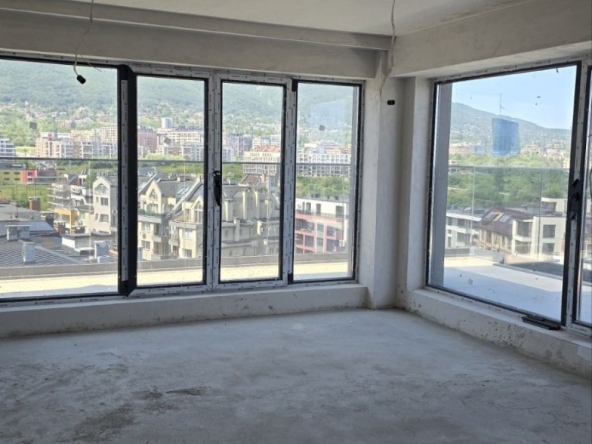 Тристаен апартамент в София, Гоце Делчев - 188 кв.м за 2103 €/кв.м - Снимка #1