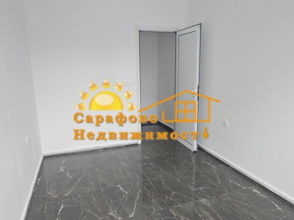 Дава се под наем Офис в Бургас, Сарафово - 21 кв.м за 398.82 € - Снимка #1