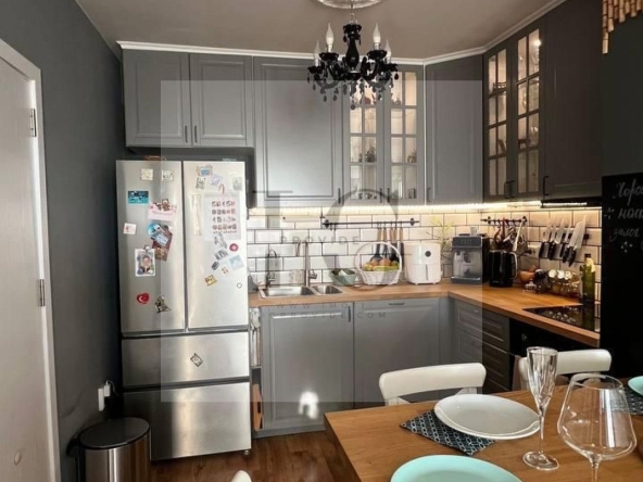 Тристаен апартамент в Несебър - 101 кв.м за 1585 €/кв.м - Снимка #1