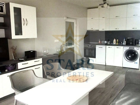 Дава се под наем Двустаен апартамент в к.к. Св.Св. Константин и Елена - 80 кв.м за 847.62 € - Снимка #1