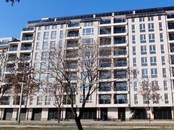 Двустаен апартамент в Пловдив, Тракия - 71 кв.м за 1404 €/кв.м - Снимка #1