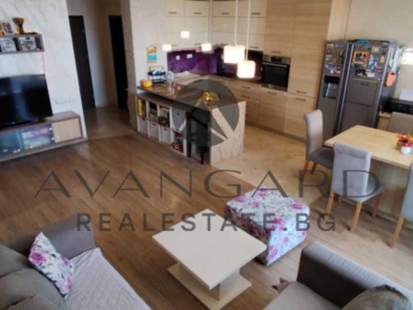 Тристаен апартамент в Пловдив, Тракия - 130 кв.м за 1924 €/кв.м - Снимка #1