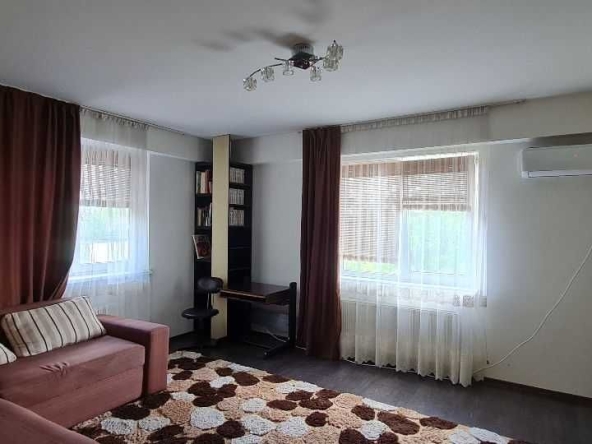 Дава се под наем Етаж от къща в София, Павлово - 72 кв.м за 300 € - Снимка #1