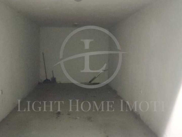 Гараж / Паркомясто в Пловдив, Център - 23 кв.м за 1522 €/кв.м - Снимка #1