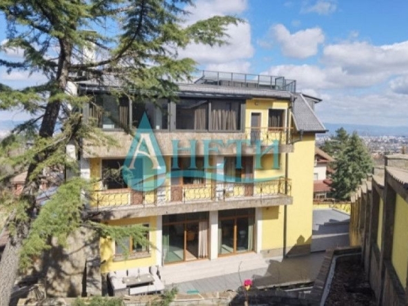 Къща в София, Драгалевци - 1400 кв.м за 1393 €/кв.м - Снимка #1