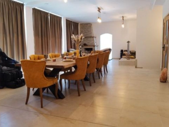 Дава се под наем Къща в София, Драгалевци - 1400 кв.м за 7000 € - Снимка #1