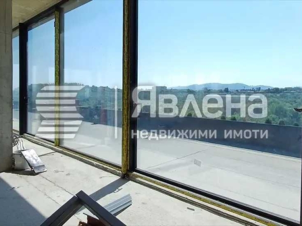 Дава се под наем Заведение в София, Малинова долина - 775 кв.м за 7730.07 € - Снимка #1