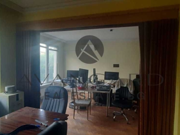 Тристаен апартамент в Пловдив, Център - 112 кв.м за 1518 €/кв.м - Снимка #1