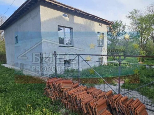Къща в с. Равнище, Област София-област - 70 кв.м за 929 €/кв.м - Снимка #1