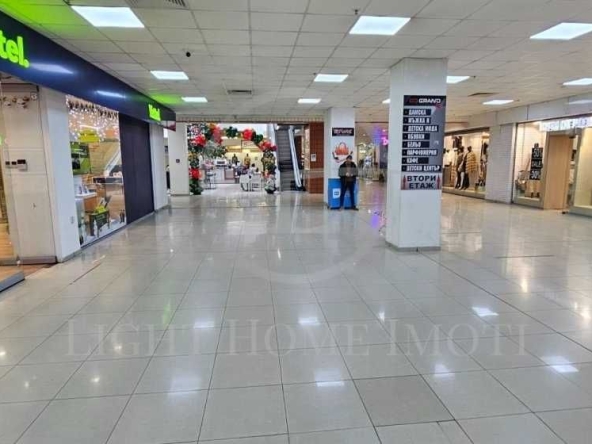 Магазин в Пловдив, Център - 60 кв.м за 967 €/кв.м - Снимка #1