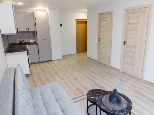 Дава се под наем Двустаен апартамент в Бургас, Изгрев - 65 кв.м за 402.9 € - Снимка #1