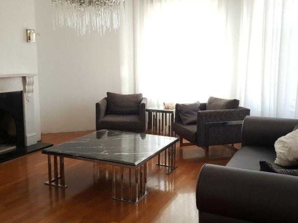 Дава се под наем Двустаен апартамент в Бургас, Славейков - 57 кв.м за 219.3 € - Снимка #1