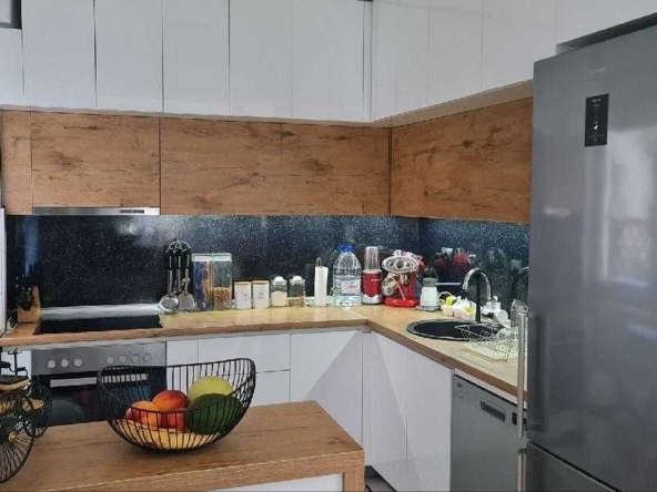 Дава се под наем Двустаен апартамент в София, Борово - 63 кв.м за 408 € - Снимка #1