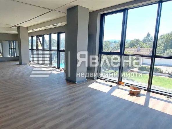 Дава се под наем Магазин в София, Център - 285 кв.м за 2842.74 € - Снимка #1