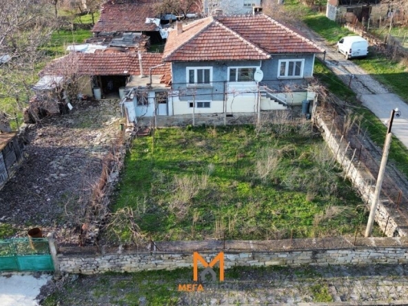 Къща в с. Малки Вършец, Област Габрово - 69 кв.м за 148 €/кв.м - Снимка #1
