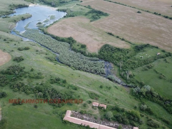 Къща в с. Агатово, Област Габрово - 1000 кв.м за 13 €/кв.м - Снимка #1