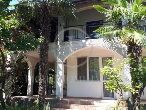 Къща в Пловдив, Кършияка - 250 кв.м за 714 €/кв.м - Снимка #1