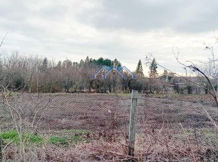 Парцел в с. Пчелник, Област Варна - 1000 кв.м за 18 €/кв.м - Снимка #1