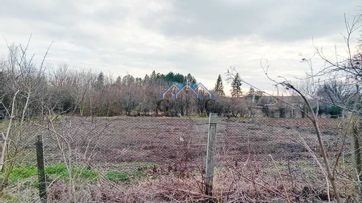 Парцел в с. Пчелник, Област Варна - 1000 кв.м за 18 €/кв.м - Снимка #1