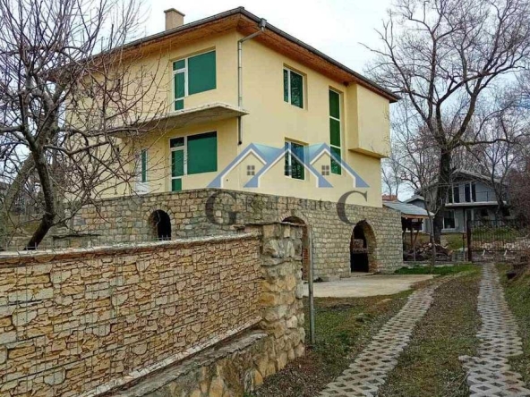 Къща в с. Шкорпиловци, Област Варна - 320 кв.м за 313 €/кв.м - Снимка #1