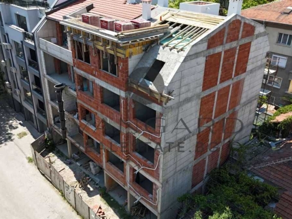 Тристаен апартамент в Пловдив, Център - 83 кв.м за 1584 €/кв.м - Снимка #1