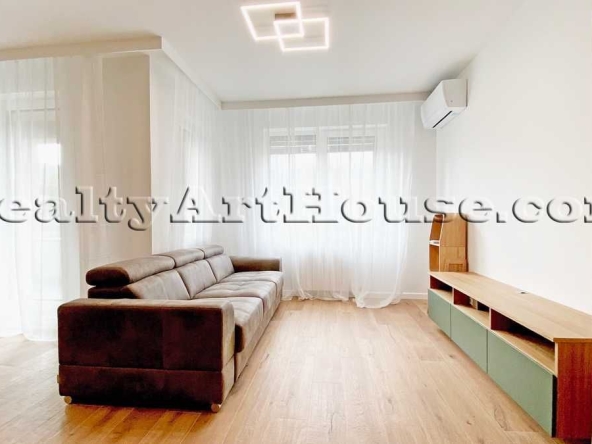 Дава се под наем Тристаен апартамент в София, Симеоново - 121 кв.м за 1200 € - Снимка #1