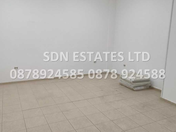 Магазин в Казанлък - 50 кв.м за 663 €/кв.м - Снимка #1